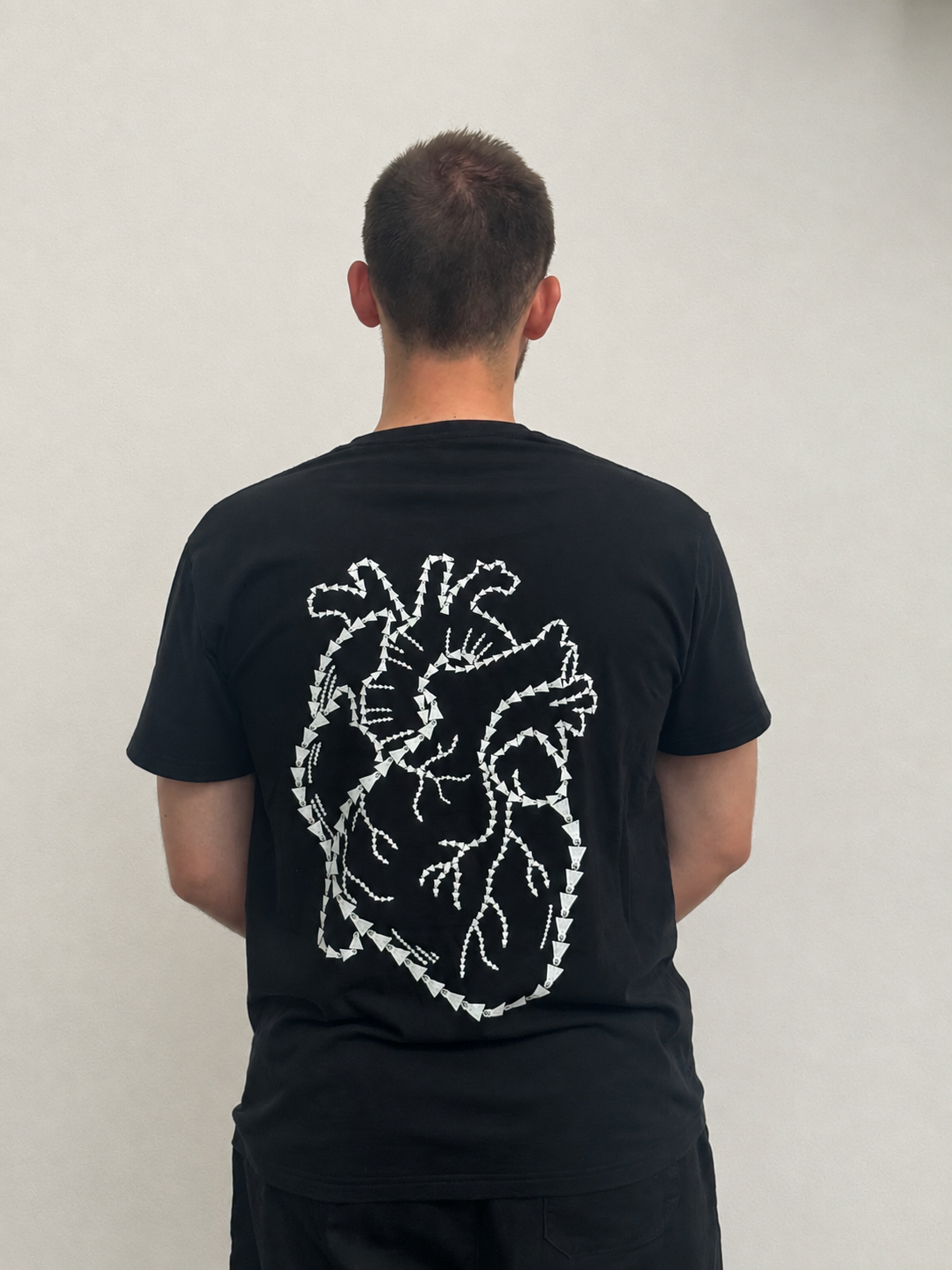 T-SHIRT "HEART" NOIR