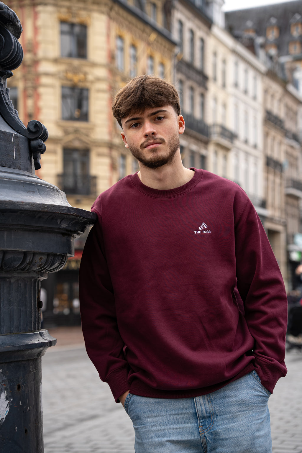 PULL COL ROND UNISEXE BRODÉ "THE TOSS"- BORDEAUX
